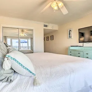 Miramar Retreat - Beachfront And Poolside Destin